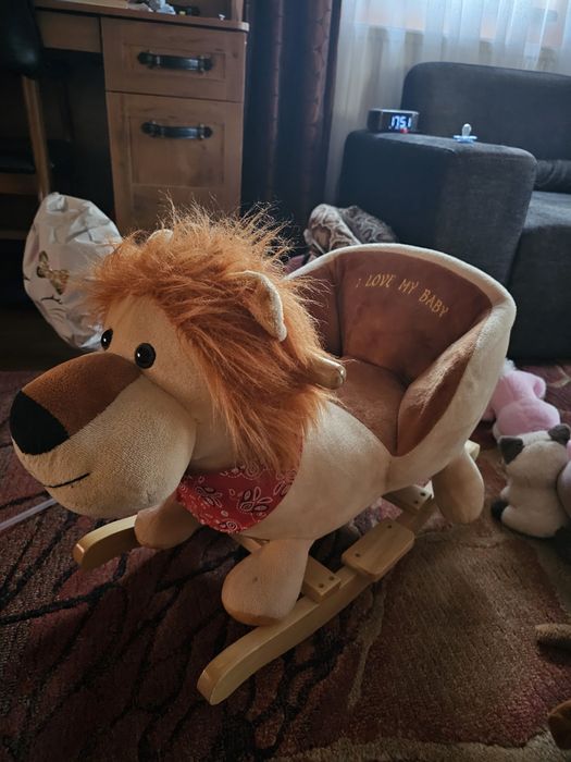 Balansoar copii in forma de leu cu sunete