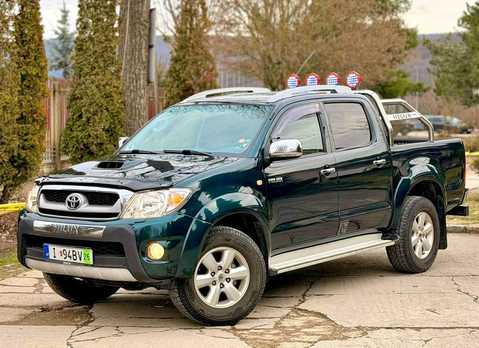 - IMPECABILA Toyota Hilux INVINCIBLE 3.0Tdi 170cp Automata Full