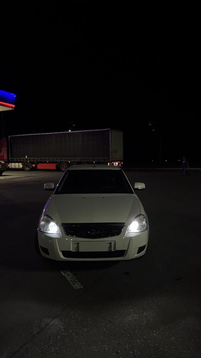 Приора 2 люкс 2014года