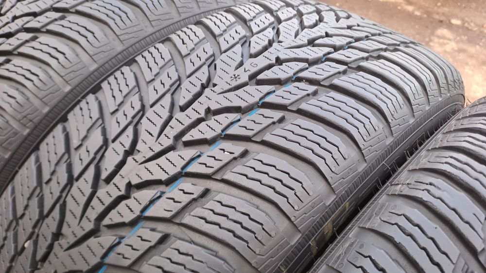 4бр. Почти Нови 195/55/16 Nokian Snowproof