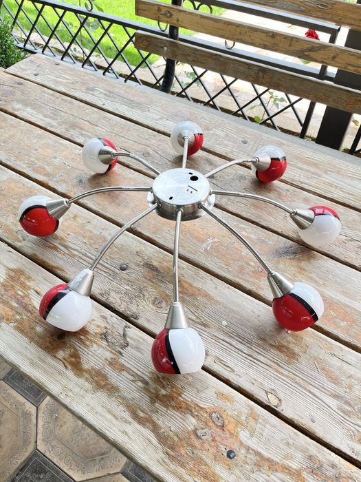 Продается люстра