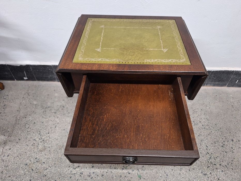 Антична маса с естествена кожа