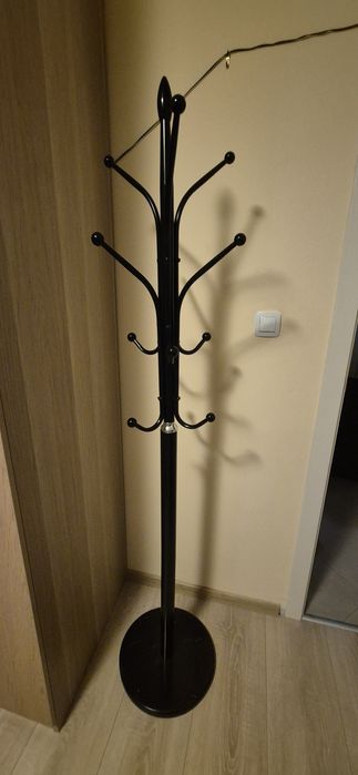 Закачалка за дрехи / Свободно - стояща - тип Кактус