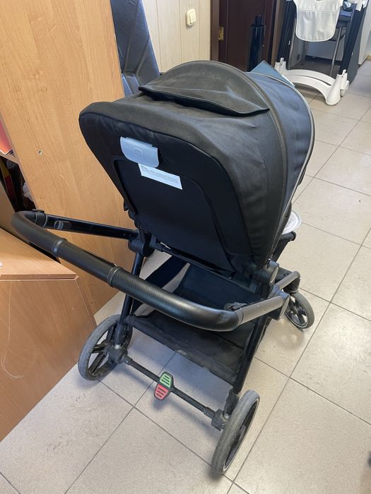 Детская прогулочная коляска