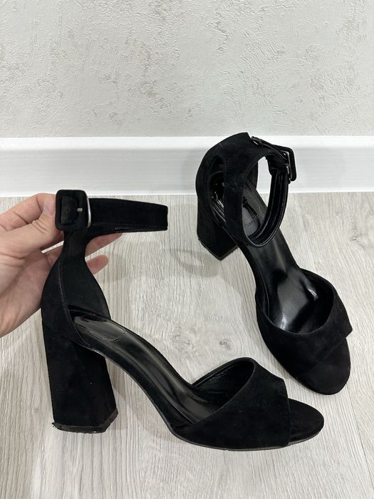 Отдам босоножки хорошие