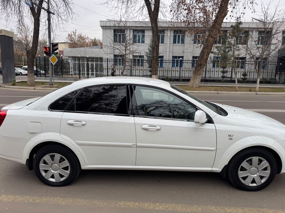 Lasetti Gentra yangi