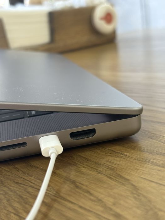 Macbook pro 16 m1 pro 16/512 бата 88%