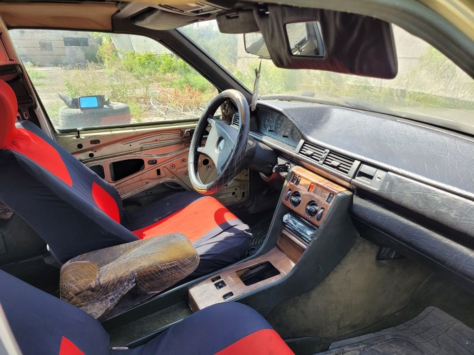 Разбор мерседес 124