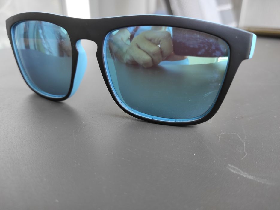 Поляризационни слънчеви очила - леки и спортни