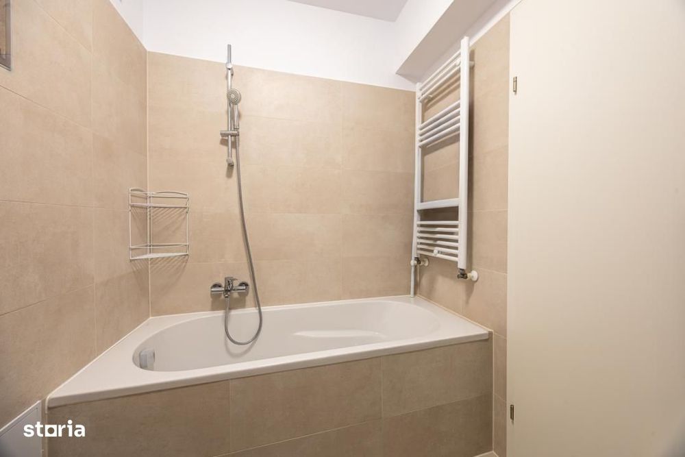 Vanzare apartament cu 3 camere, decomandat, Casa Nobel – Zona Tracto