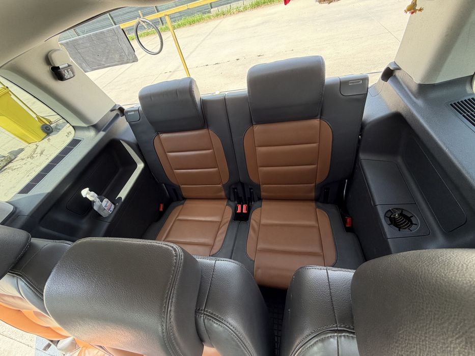 Volkswagen Touran Highline 2.0 TDI DSG – 170 CP – 7 locuri