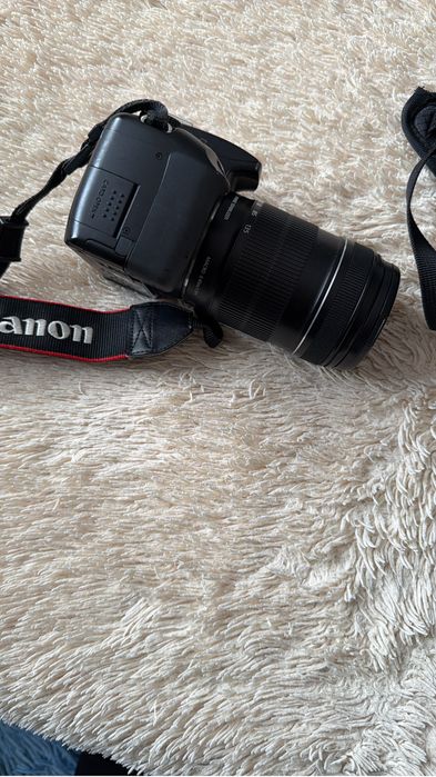 Фотоаппарат Canon EOS 1000D