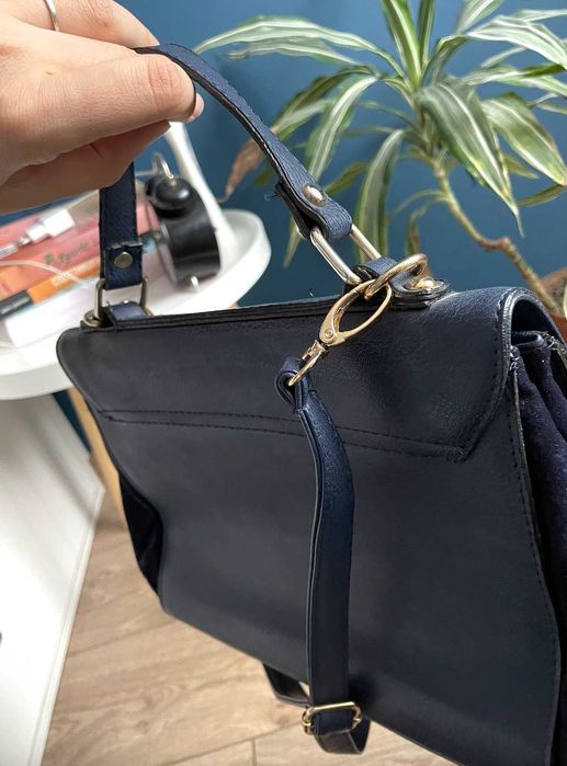 Дамска чанта с дълга и къса дръжка