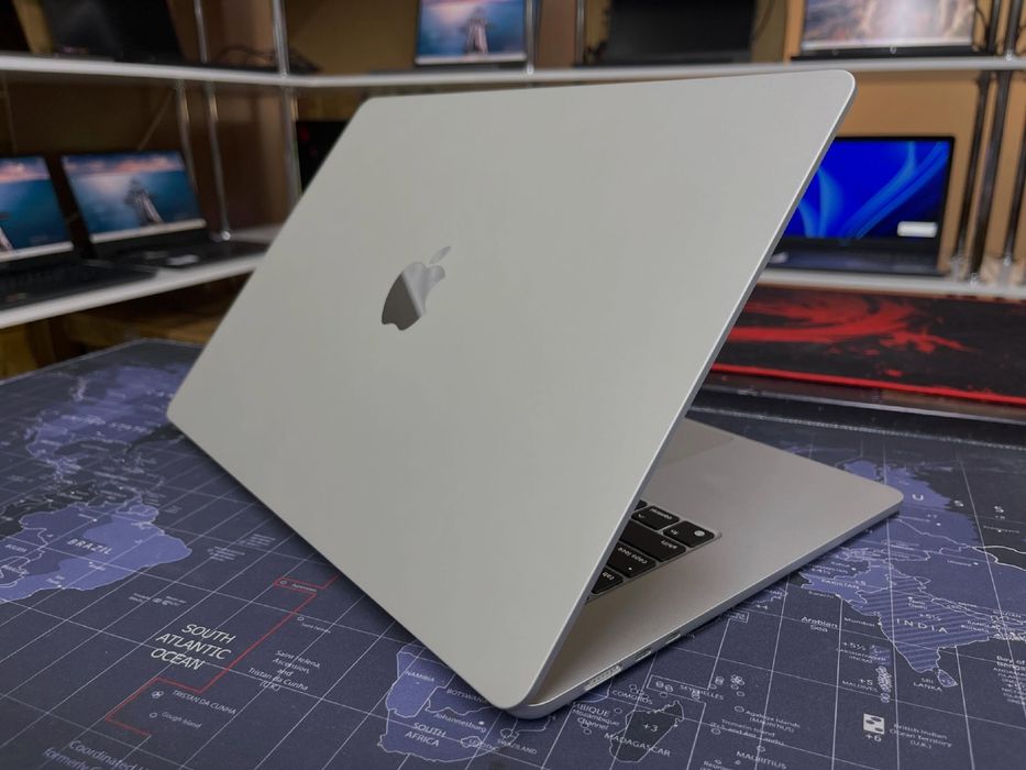 MacBook Air 15 M2 2023/8GB/256GB/Эмкост 100%
