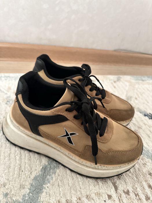 Продам кроссовки Kinetix