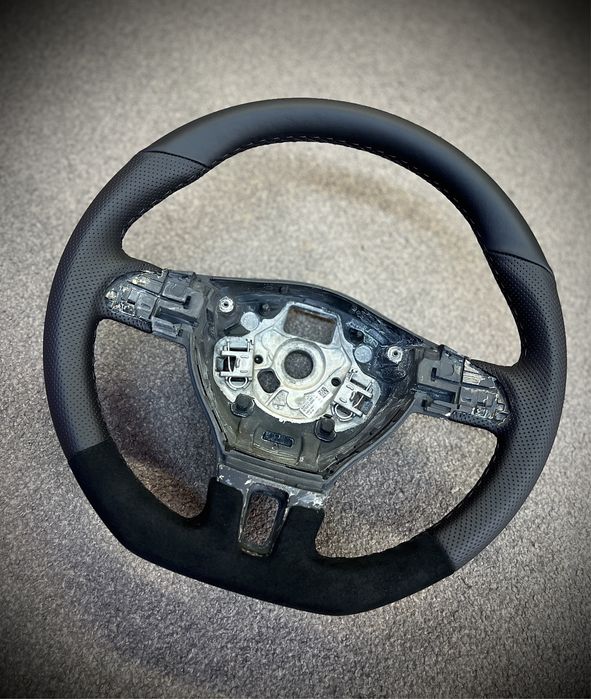 Retapitare/îmbrăcare cu piele naturală și tesire volan