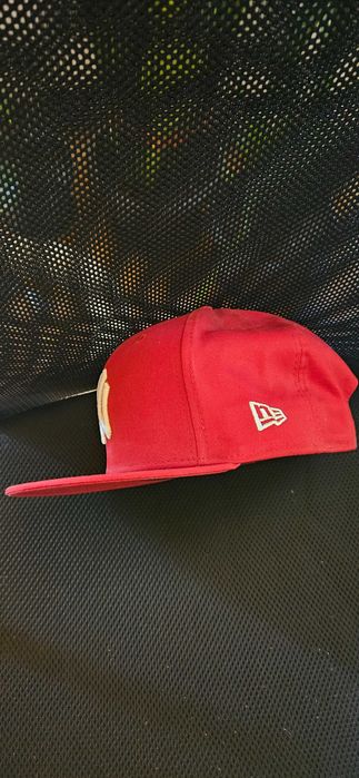 Vand sapca NEW ERA rosie, noua, nepurtata