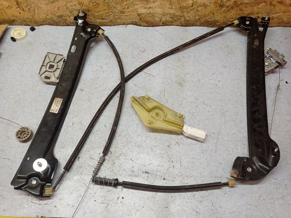 Macara geam electric Renault Megane 3 cabrio 807210018R