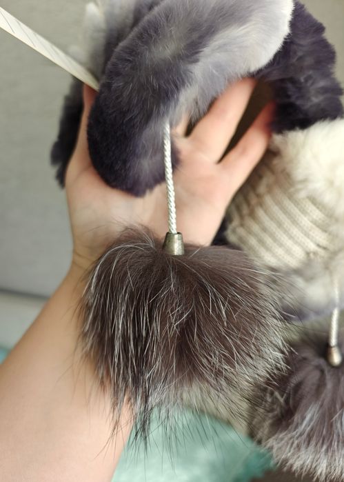 Тёплая меховая шапка