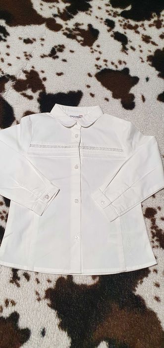 Бяла ризка с дантелка Coccodrilo р-р 2г