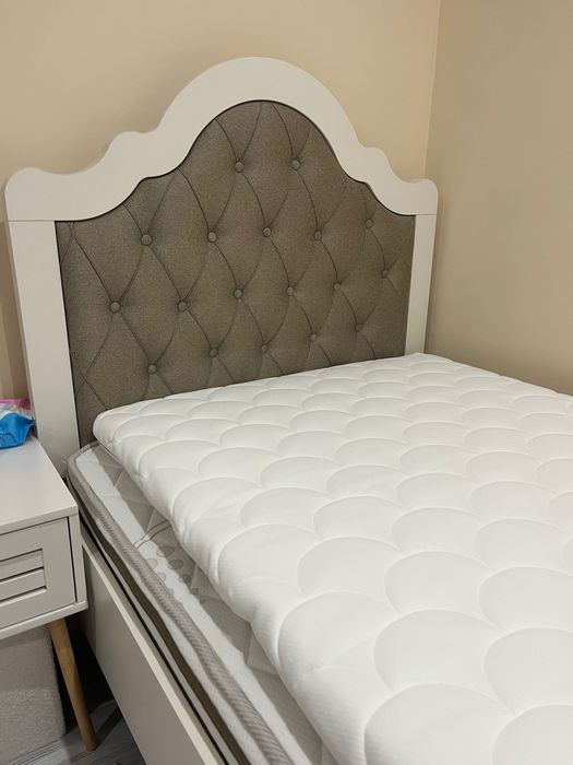 Детско легло за момиче(плюс матраците)