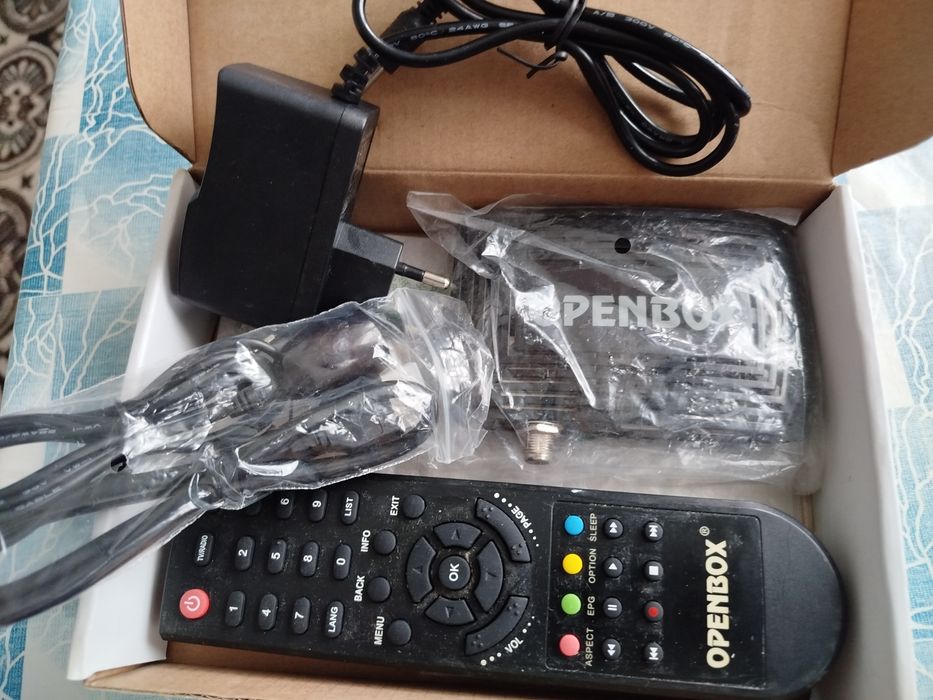 Продается тюнер и пораболическая антенна.