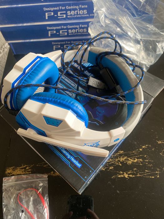 Геймърски слушалки с микрофон