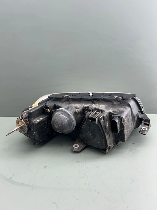 Far stanga cu lupa 206244B Volkswagen VW Passat 2003