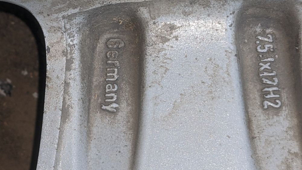 Диски на Audi Touareg