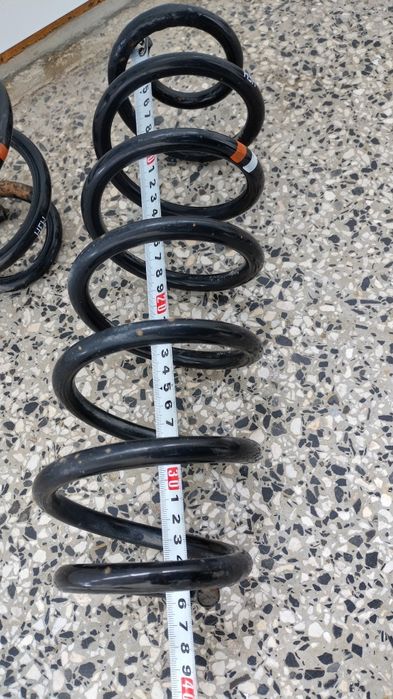 Пружини за Пасат комби б7