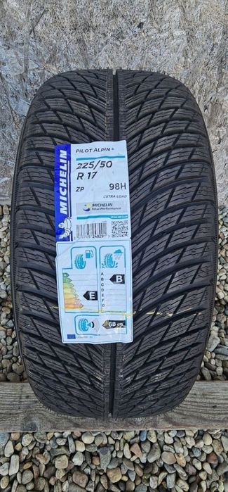 Anvelopa Pirelli 245/65 R17 111H Michelin 225/50 R17 98H RunFlat