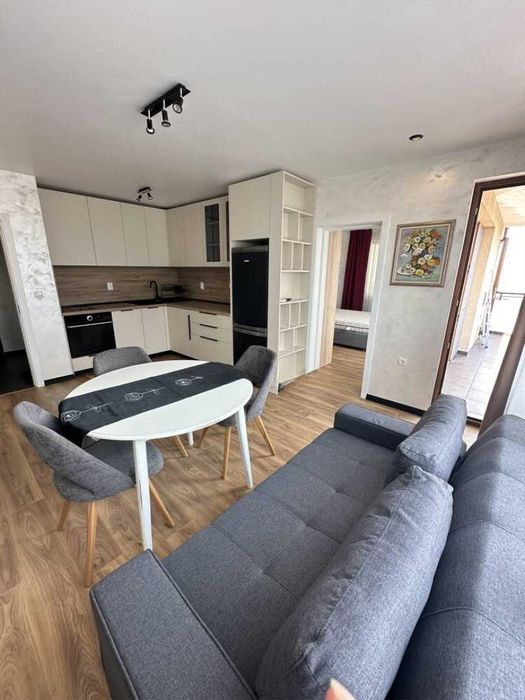 Дава се под наем Двустаен апартамент в Бургас, Възраждане - 72 кв.м за 561 € - Снимка #3