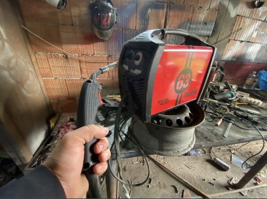 Aparat de sudura cu sarma