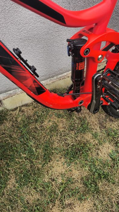 Giant Reign 2 (Model 2021) – Mărime M – Roți 27.5" – Echipare Stock