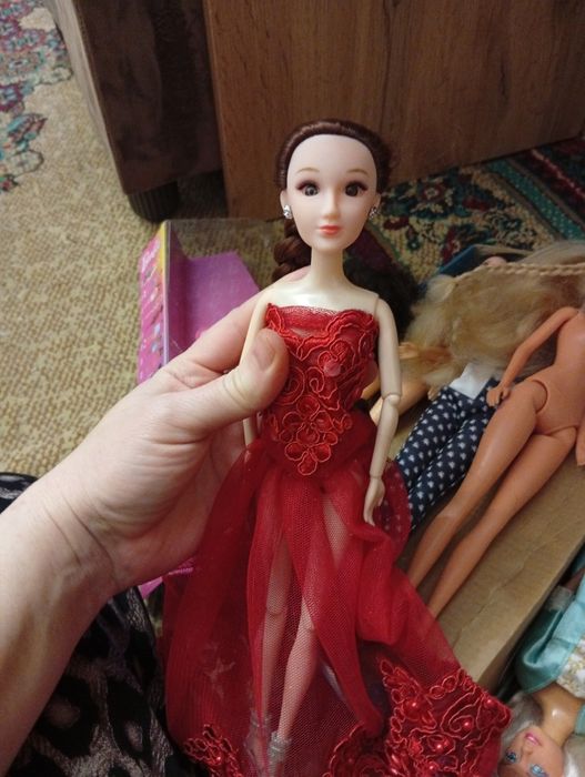 Куклы Барби  продаются