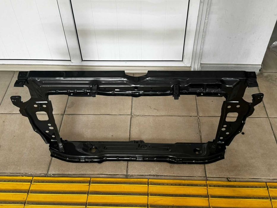 Телевизор рамка кузова  Hyundai Accent/Solaris/Kia Rio 2010-24г