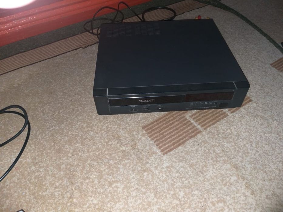 Продается Dvd плеер, кассетный видео магнитофон