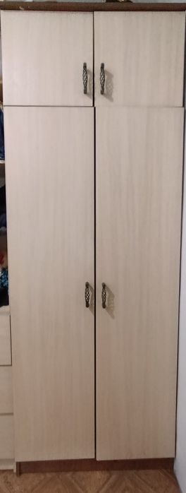 продам платяной шкаф