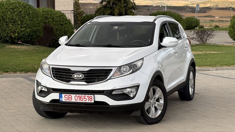 KIA Sportage 2012 — imagine 2