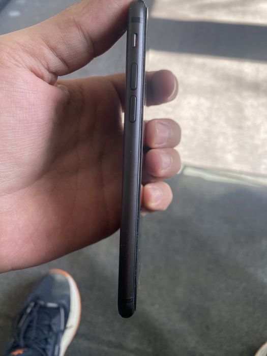 айфон 8 LLA xolati zor