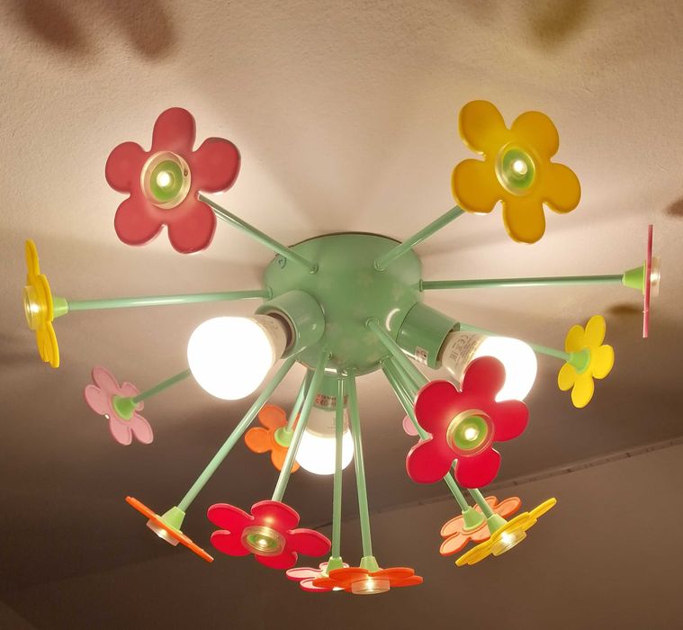 Lustră led cu telecomanda