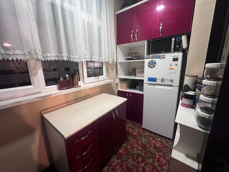 Продаётся 3 комнатная квартира М.Улугбекский Район Массив Феруза