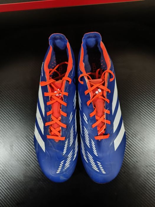 Футболни обувки Adidas predator