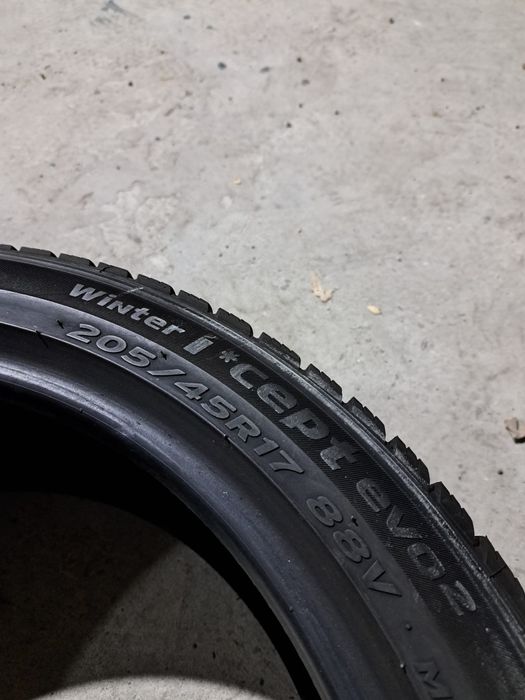 4 anvelope iarnă 205 45 r17 Hankook