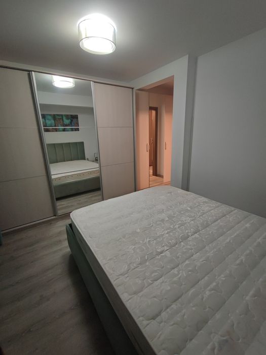 Apartament 2 camere și curte proprie