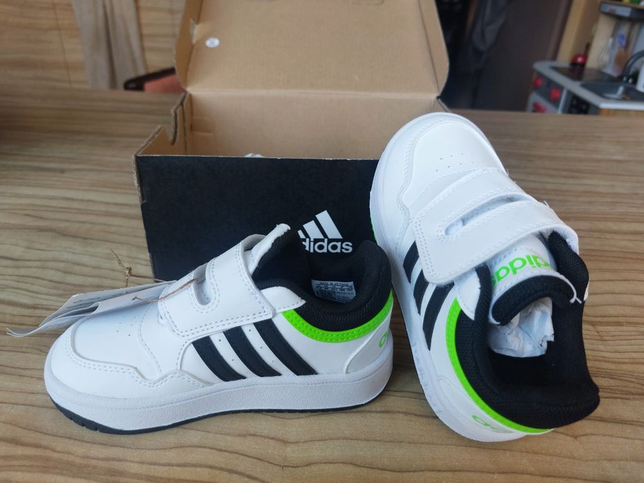 Дртски маратонки Adidas hoops 3.0, номер 26 1/2, чисто нови