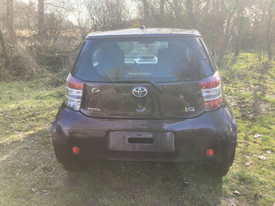 Тойота IQ // Toyota iQ 1.0vvti 2009г // НА ЧАСТИ //