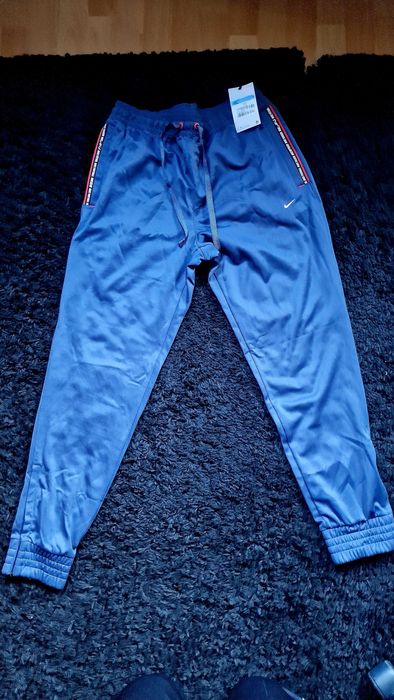 Долница на Nike Performance FC Tribuna Pant