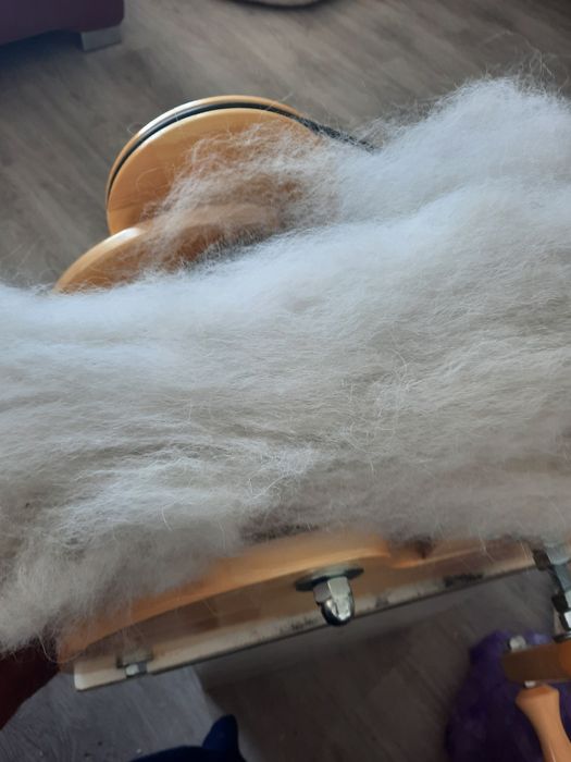 Натуральная шерсть чёсанная