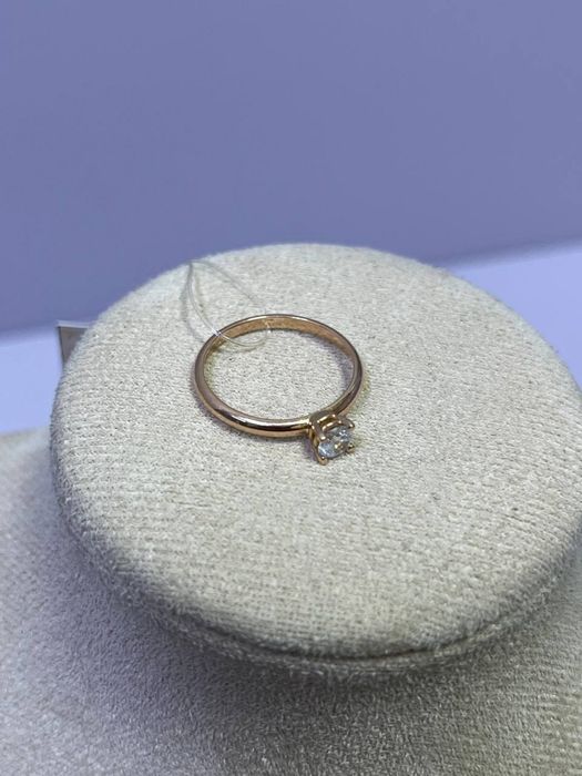 Кольцо с камнями ст276120